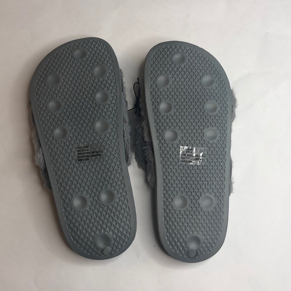 Super soft slipper slides - Picture 4 of 5